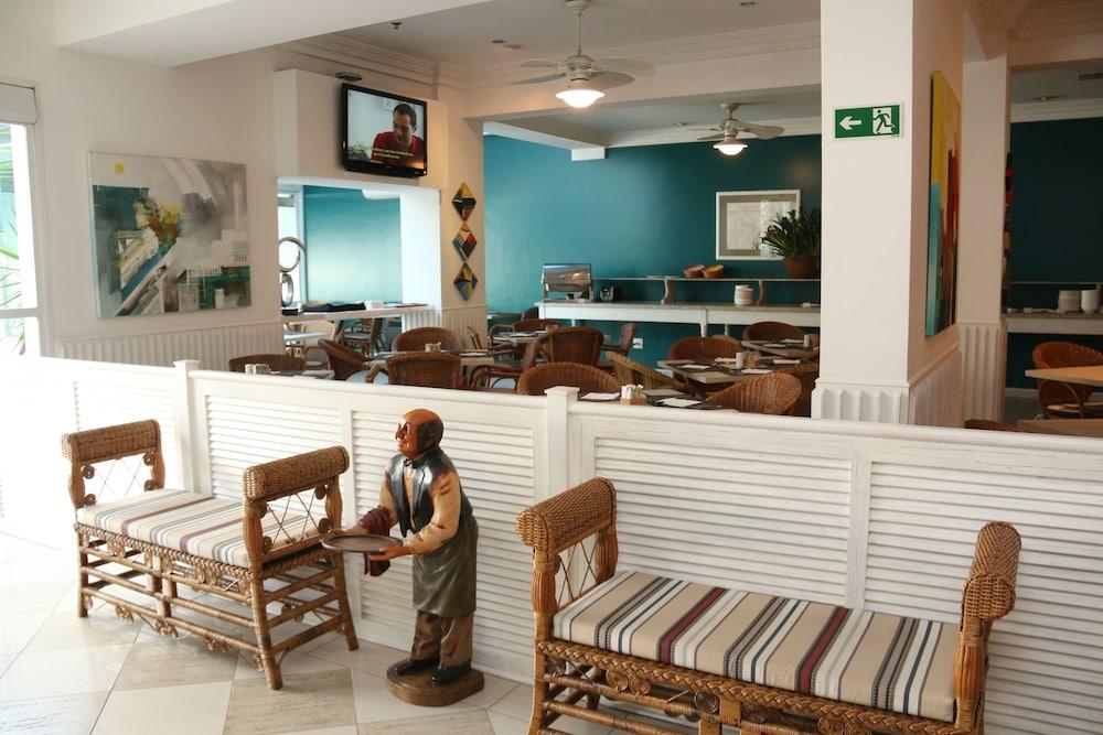קמפינאס Vitoria Hotel Residence Newport מראה חיצוני תמונה