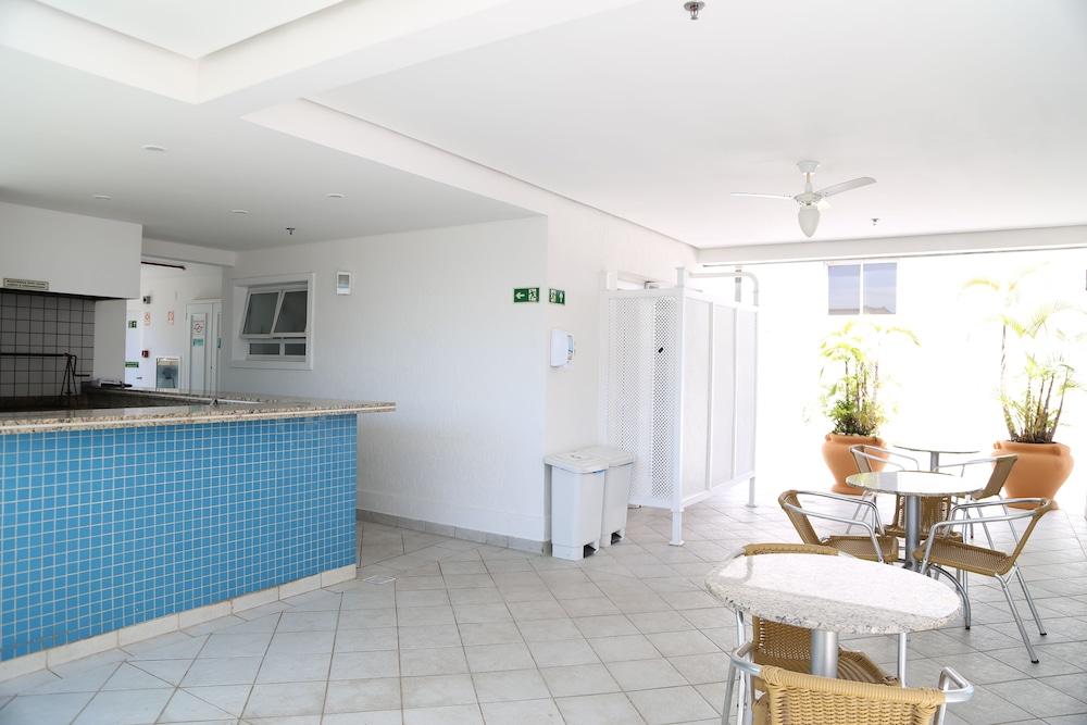 קמפינאס Vitoria Hotel Residence Newport מראה חיצוני תמונה