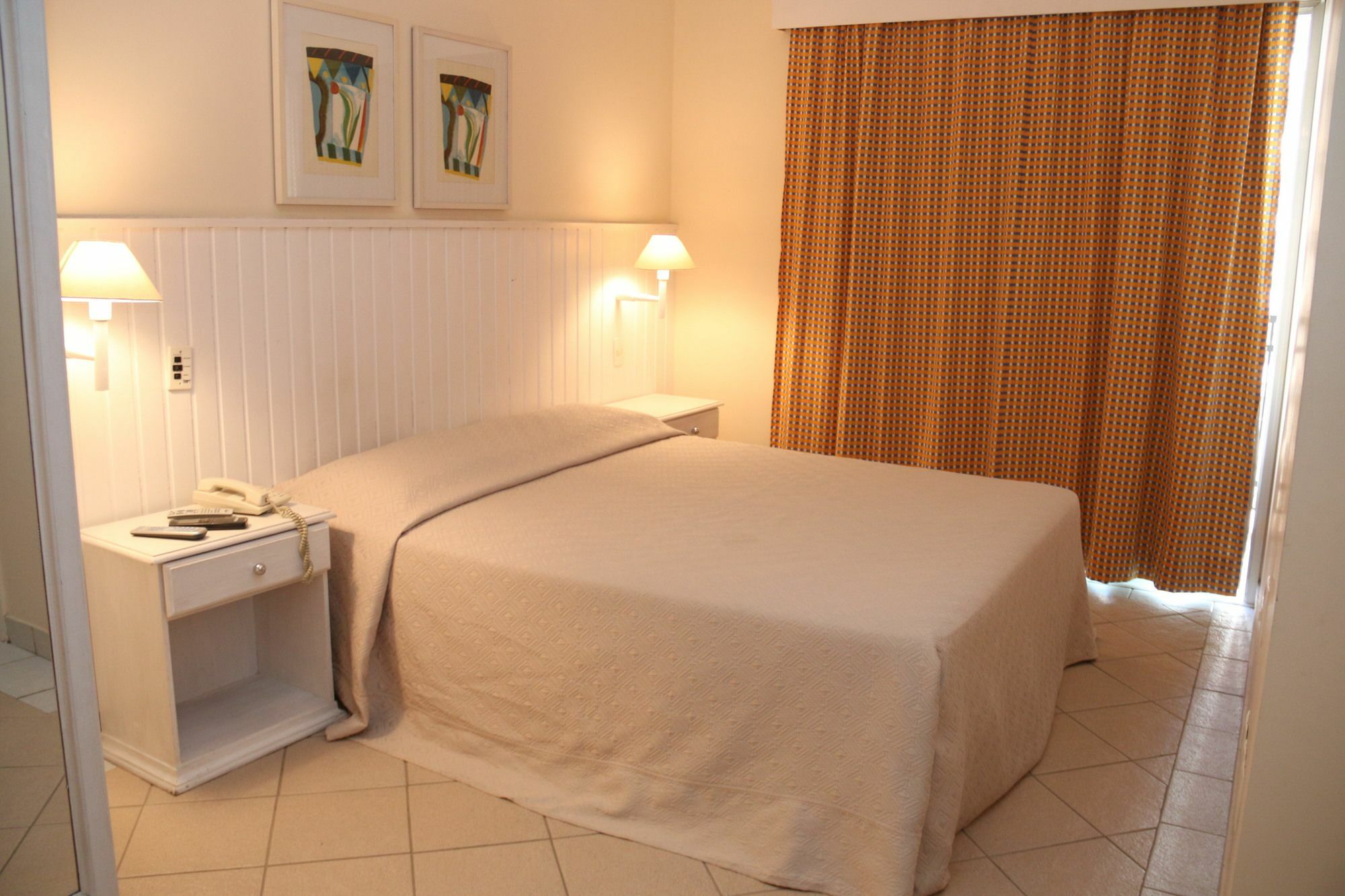 קמפינאס Vitoria Hotel Residence Newport מראה חיצוני תמונה